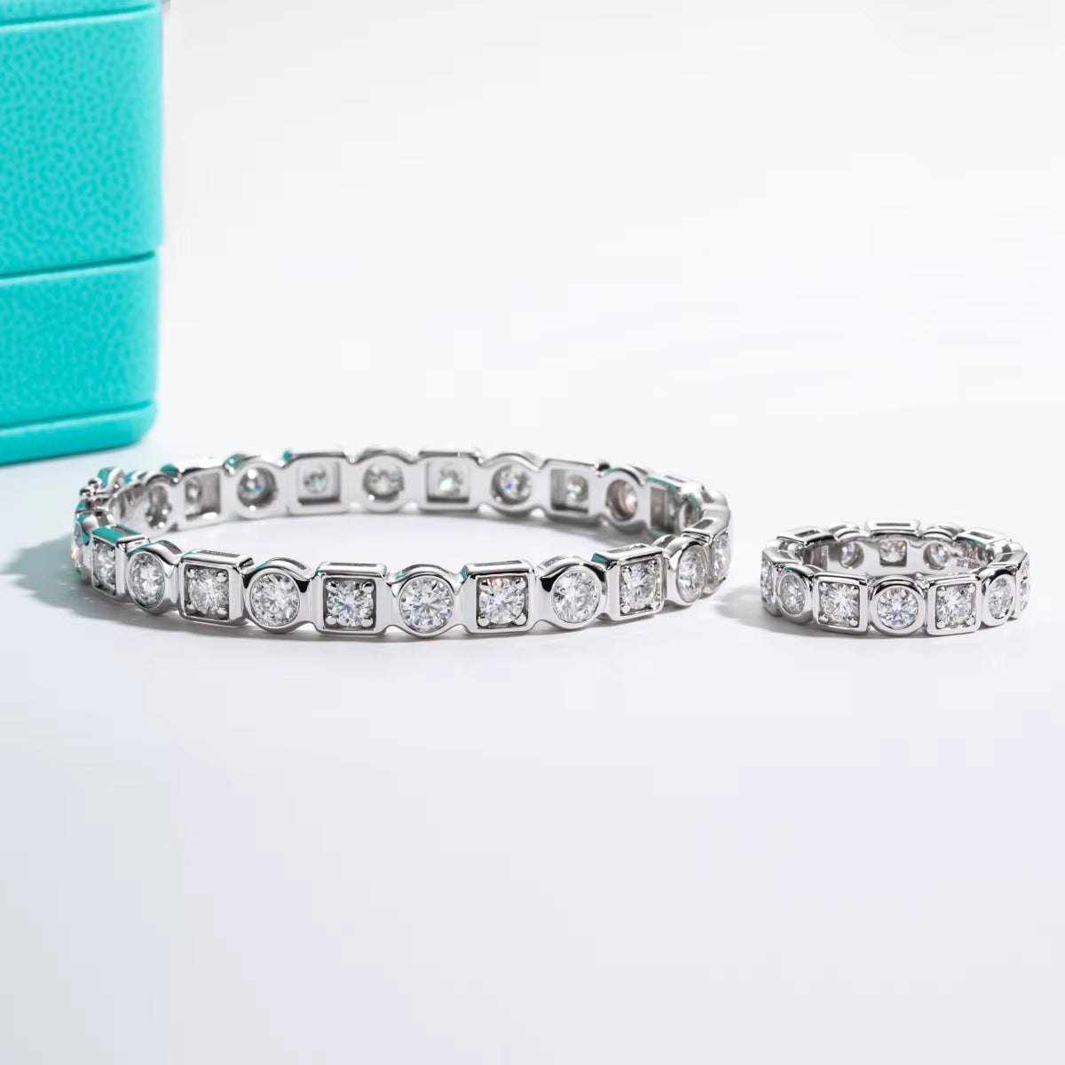Anujewel 4.5Mm D Color Moissanite Diamond Luxurious Silver Bracelet 18K White Gold Plated Bezel Bangles for Woman Jewelry Gifts